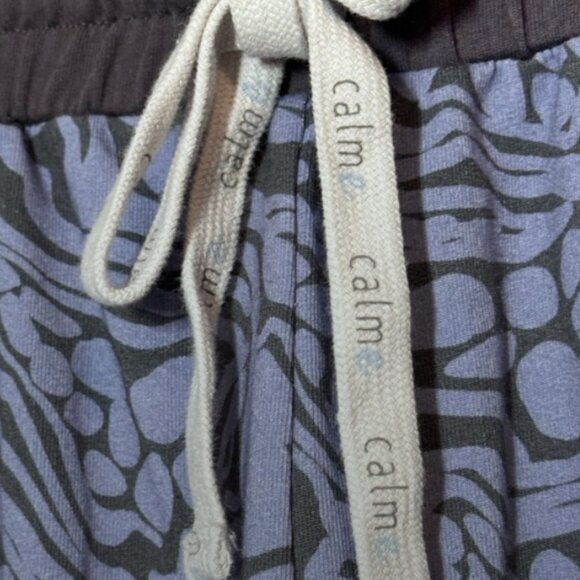 Johnny Was Calme High Rise Updated Lounge Joggers Blue Gray Swirl Sz Small NWOT - Picture 9 of 14